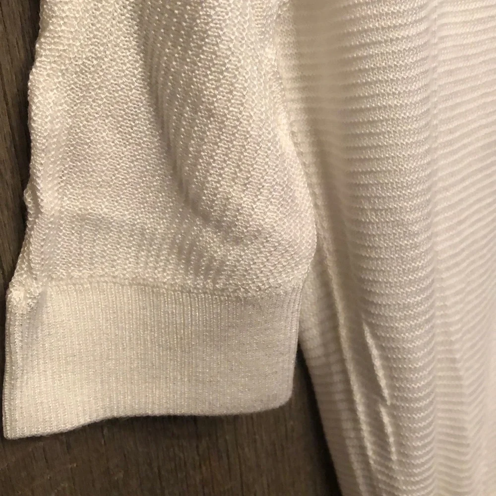 Express nwt neck
